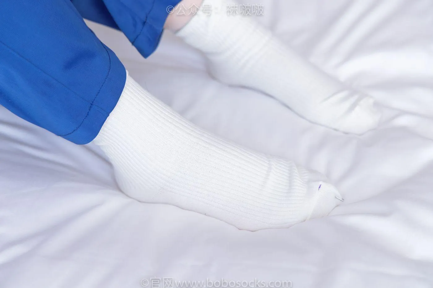 [BoBoSocks袜啵啵]NO.042 砂糖-校服、板鞋、白棉袜、油亮白丝 [139P]插图